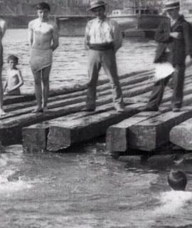 塞纳河上的游泳 Bains sur la Saône