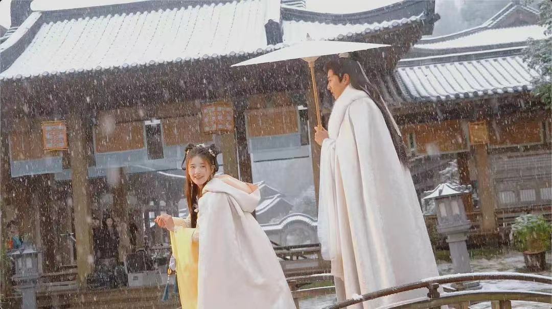 《国子监来了个女弟子》：一场演员赵露思的自我消耗战